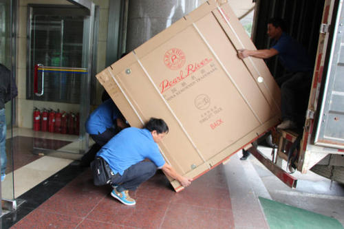 灵川钢琴贵重工艺品无忧运